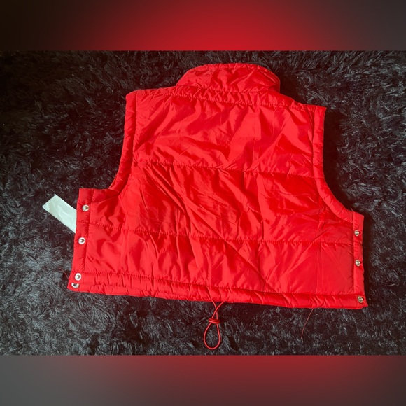 Red Cropped Vest - Picture 2 of 2